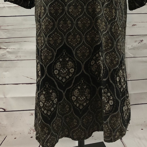 Cute patterned dress with tights or leggings - Picture 3 of 5